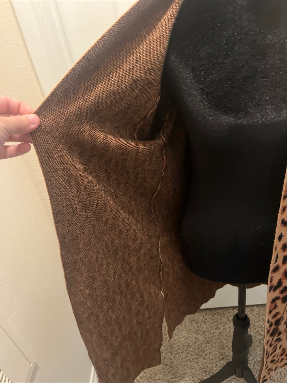 Rachel Zoe Leopard Print Cardigan Soft Size Large Front Pockets - Picture 9 of 11